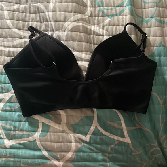 Black Swimsuit top. Size M (8-10) - Picture 2 of 2